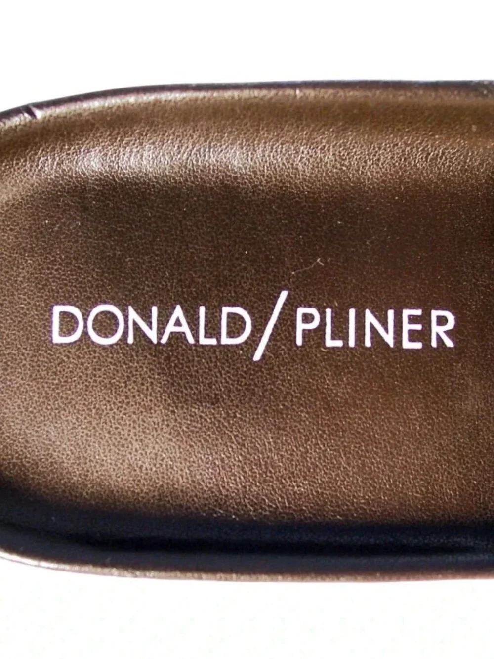 DONALD J PLINER Fiji $158 Metallic Bronze Platform Thong Sandals 9 - Picture 8 of 8